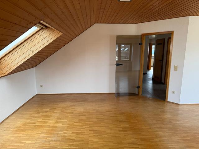 4 Zimmer Dachgeschosswohnung in Schriesheim
