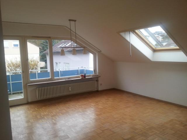 4 Zimmer DG Wohnung 83 qm zu vermieten
