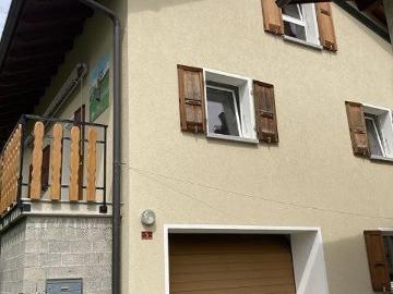 4 Zimmer Dorfhaus mit Garage / casa di 4 locali con garage