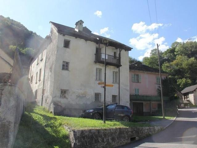 4 Zimmer Duplex mit schönem Ausblick / Teil eines 4 Zimmer Hauses