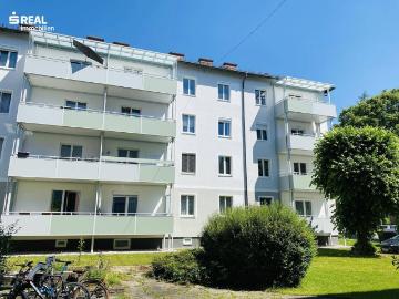 4 Zimmer Eckwohnung mit großem Balkon in Josefiau