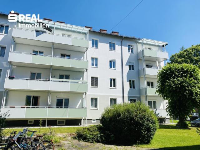 4 Zimmer Eckwohnung mit großem Balkon in Josefiau