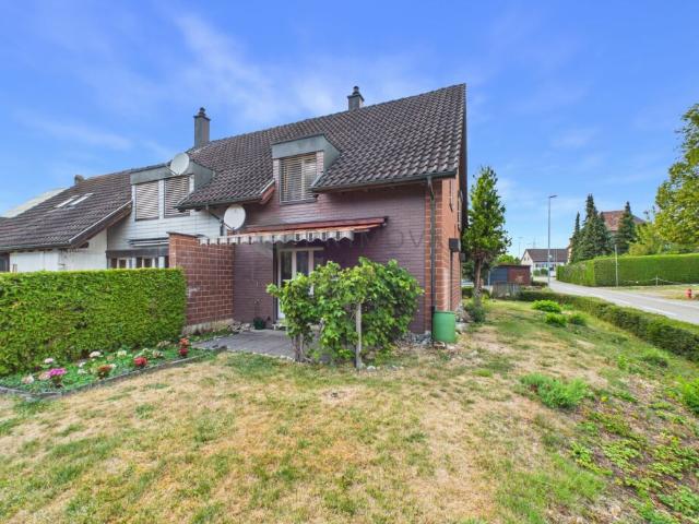 4 Zimmer Eck Reihenhaus mit Garten und viel Potenzial