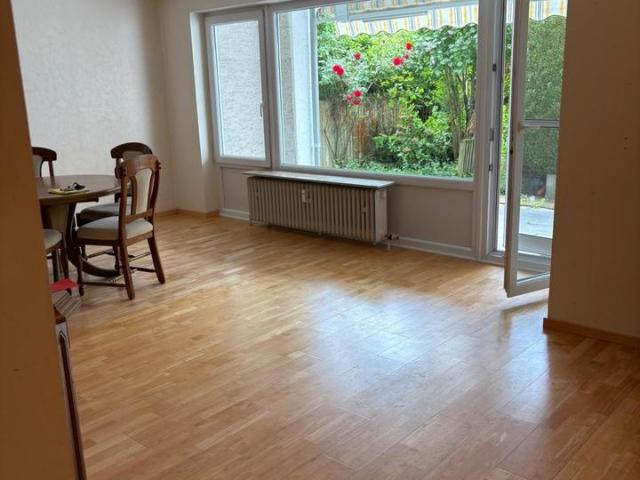 4 Zimmer EG Wohnung mit Garage & Stellplatz OHNE PROVISION