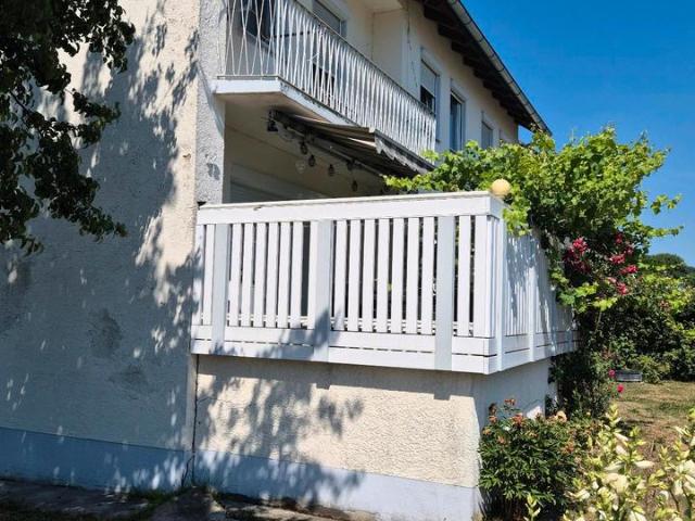4 Zimmer Erdgeschoss Wohnung mit Garten und Carport