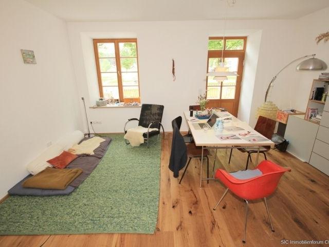 4 Zimmer Erdgeschosswohnung in der Historischen Fünferpfanne im Zentrum von Traunstein