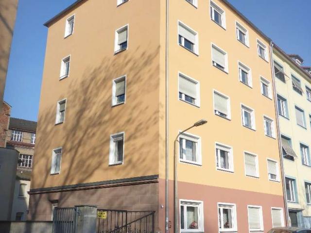 4 Zimmer Etagenwohnung oben mit tollem Weitblick, zentraler Lage und EBK in Nürnberg Himpfelshof