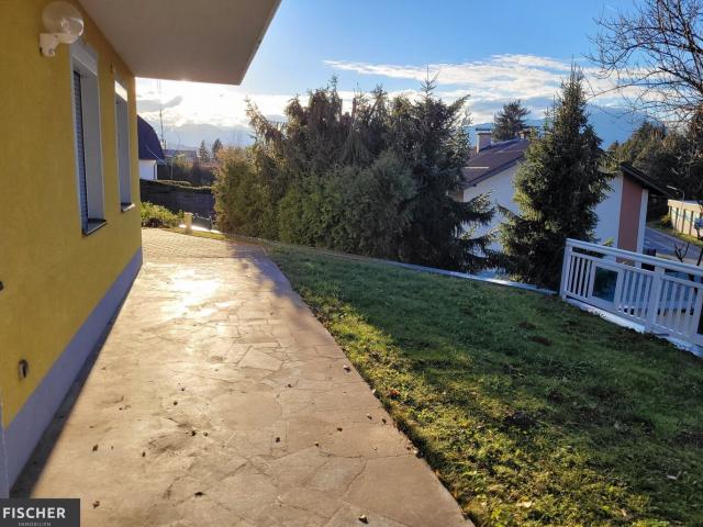 4 Zimmer Gartenwohnung mit Berg U. Stadtblick