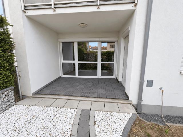 Geförderte 4 Zimmer Genossenschaftswohnung mit ca. 78 m² Eigengarten | 95 m² | Terrasse & Parkplatz | sofort verfügbar
