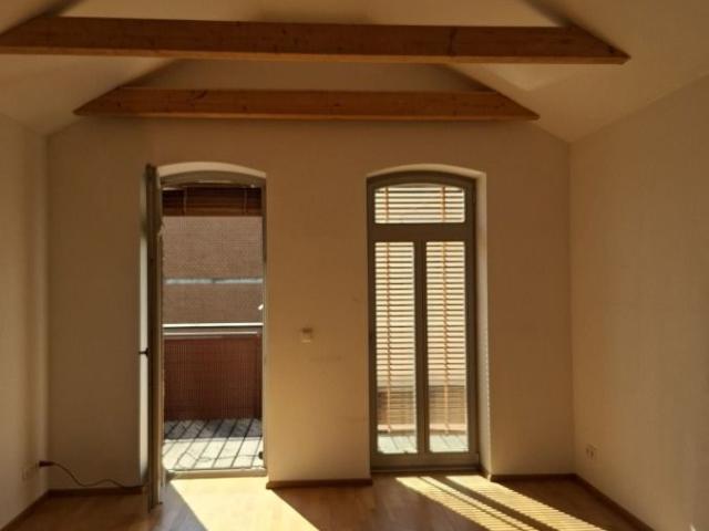 4 Zimmer im Dachgeschoss mit Balkon und Stellplatz sucht Nachmieter