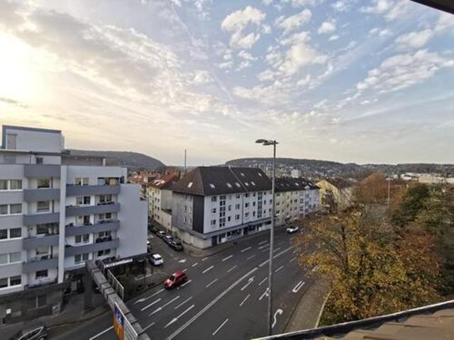 4 Zimmer Lichtdurchflutet kernsaniert Zentrale Südstadt