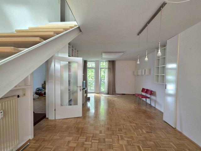 4 Zimmer Maisonette mit 2 Balkonen & Garage!