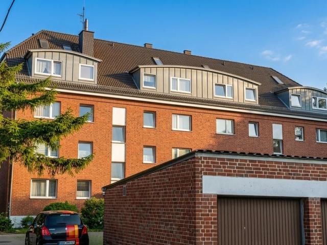 4 Zimmer Maisonette mit Balkon & Stellplatz | 5 % Rendite | Ruhige Hoflage in HH