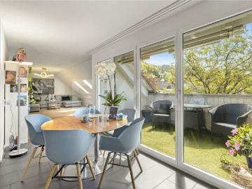 4 ½ Zimmer Maisonette Wohnung, hell, modern und mit zwei Balkonen