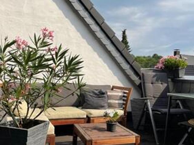 4 Zimmer Maisonette Wohnung mit Dachterrasse, EBK und Stellplatz