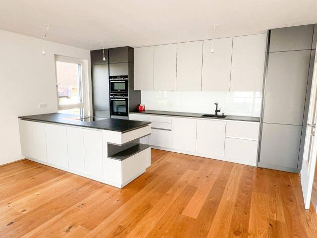 4 Zimmer mit Terrasse in 8 Gehminuten bei der Alten Donau oder der U1 Kagran