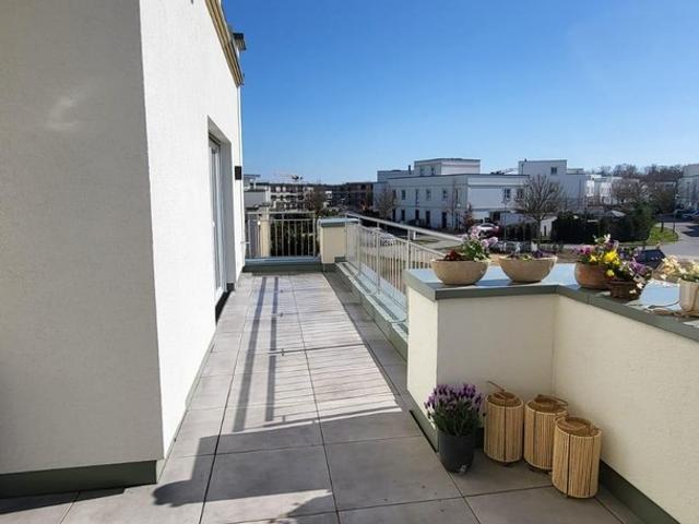 4 Zimmer Oberwohnung mit Balkon im Villenquartier