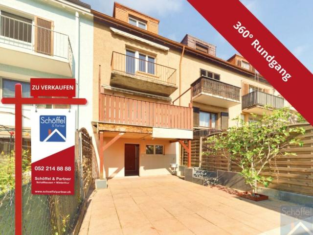 Charmantes 4 Zimmer Reihenhaus mit Terrasse und Entwicklungspotenzial