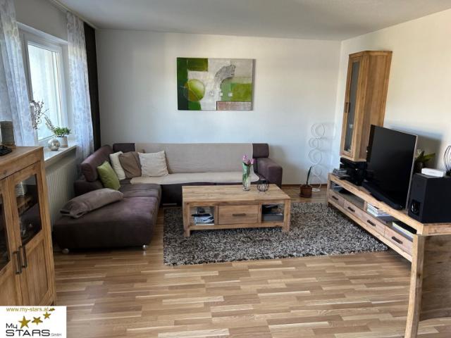 4 Zimmer Sofortbezug, zentrale Ruhelage mit Garten, Terrassen, Garage, inkl. Einrichtung