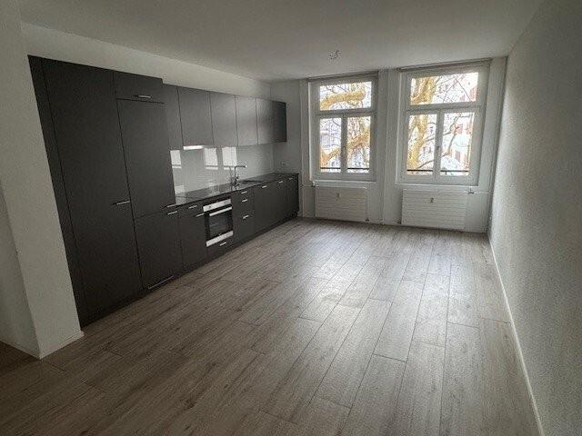 Grosse und moderne Wohnung an beliebter Lage