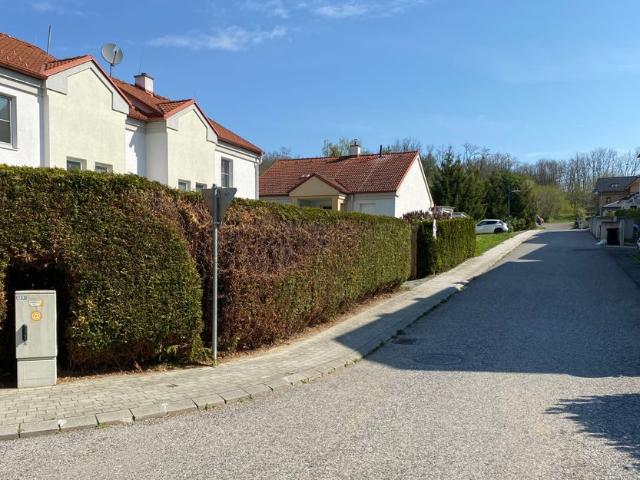 4 Zimmerwohnung im EG mit Garten und Loggia