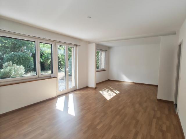 4 Zimmerwohnung im Erdgeschoss mit Terasse im Grünen