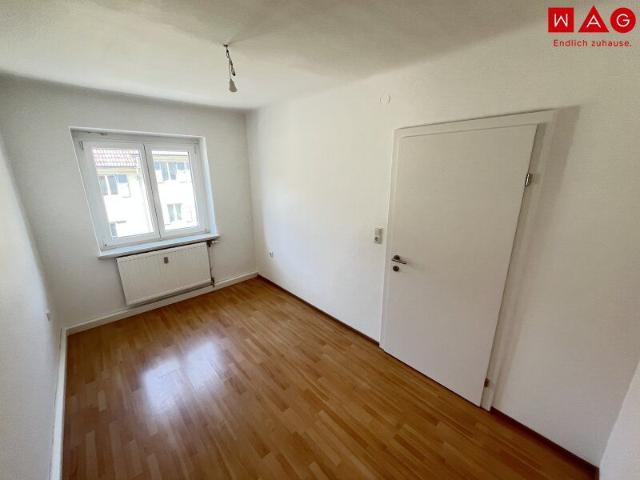4 Zimmerwohnung mit neuem Badezimmer