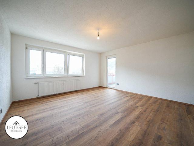 4 ZIMMERWOHNUNG MIT BALKON