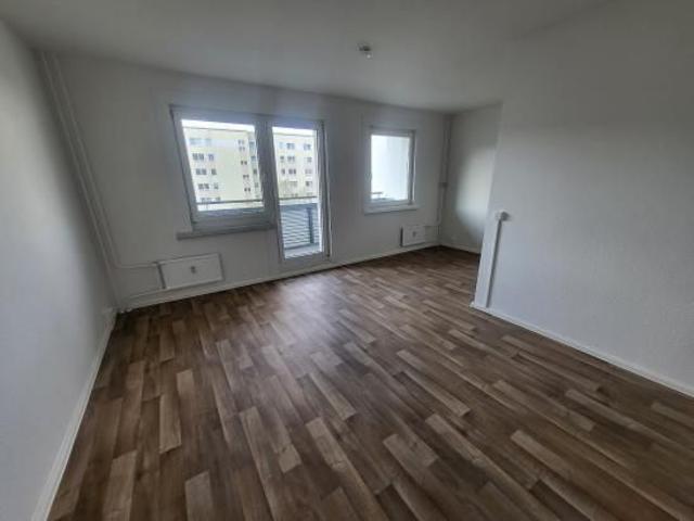 4 Zimmerwohnung mit Balkon