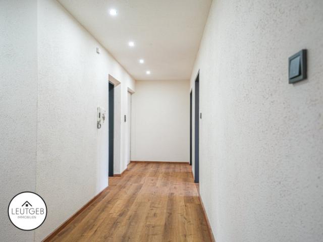 4 ZIMMERWOHNUNG MIT BALKON