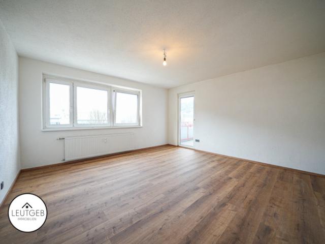 4 ZIMMERWOHNUNG MIT BALKON