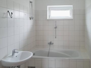 4 Zimmerwohnung mit Balkon und KFZ Stellplatz