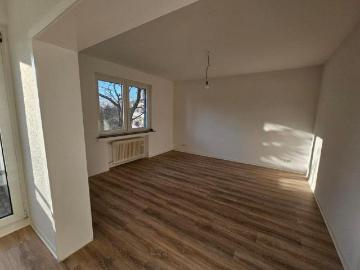 Viel Platz im 1.OG 4 Zimmerwohnung mit Balkon in Gelsenkirchen Scholven WE09