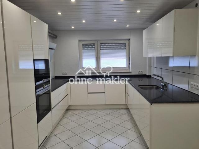 4 Zimmerwohnung mit schöner 30qm großen Terrasse in zentraler Lage