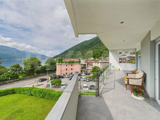Centrale app. di 4½ loc ampia terrazza 25.5 m2, vista + a pochi passi dal lago !