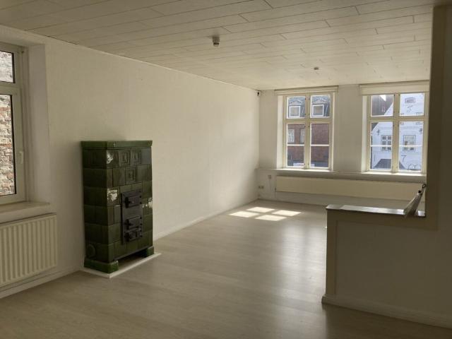 4 Zimmerwohnung zur Miete zentral am Markt Husum gelegen Otto Stöben GmbH