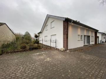 Stadtwohnung mit kurzen Wegen! 2 ZKB Wohnung mit Balkon