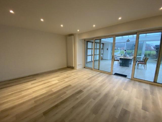 Toller Altbauflair! Renovierte 3 ZKB Wohnung in der Gütersloher Innenstadt