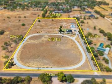 4.18 Hectares of Space, Serenity & Lifestyle!