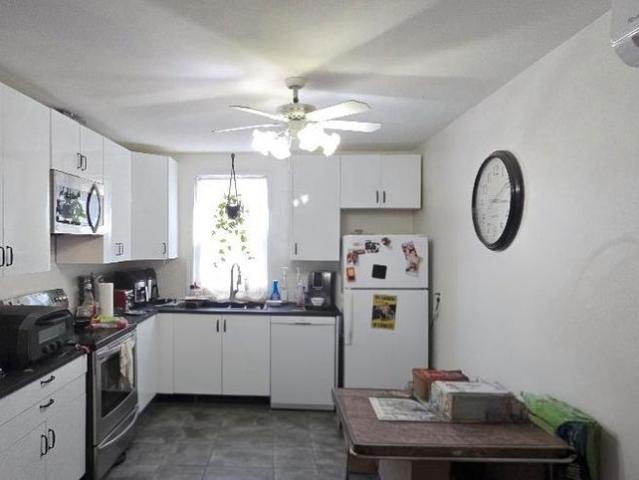 4 1/2 au Coeur de Saint Jerome, Duplex, 3 Parking, Wifi, Thermopompe et