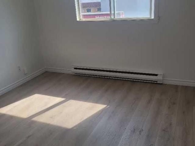 4 1/2 à louer 1350$ st Jérôme