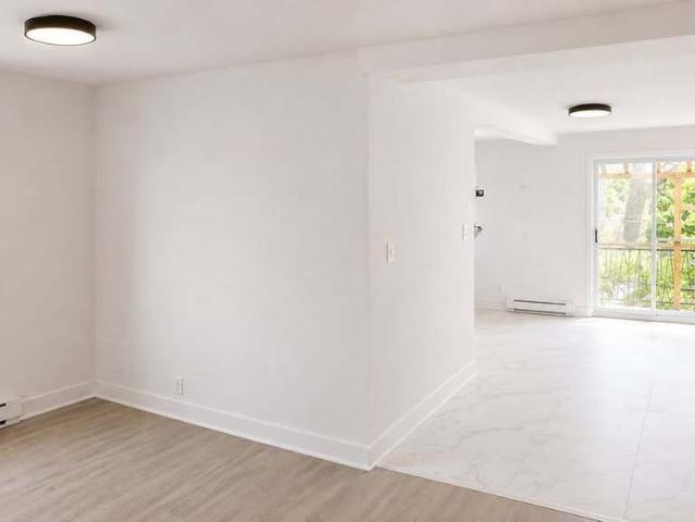 4 1/2 à Louer / 2 Bedrooms Apt For Rent