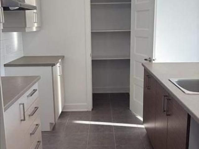 4 1/2 À LOUER SAINT JACQUES APPARTEMENT À LOUER