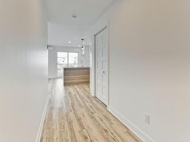 4 1/2 À LOUER SAINT LIN LAURENTIDES APPARTEMENT À LOUER