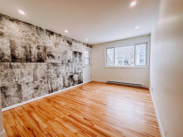 4 1/2 à louer Ste foy Québec