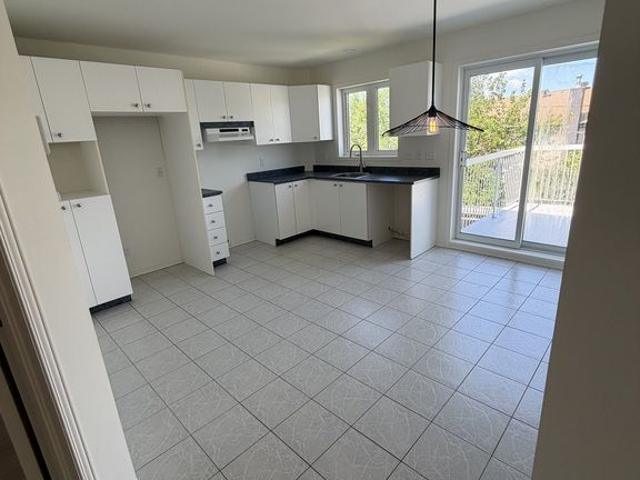 4 1/2 à Louer Très Bien Situé à Vimont