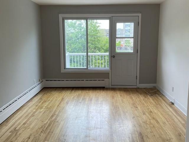 4 1/2, Ahuntsic Cartierville