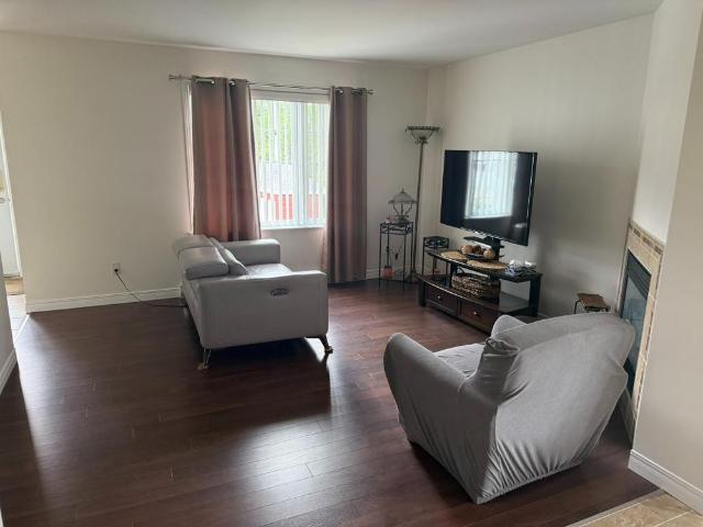 4 1/2 Condo libre immediatement