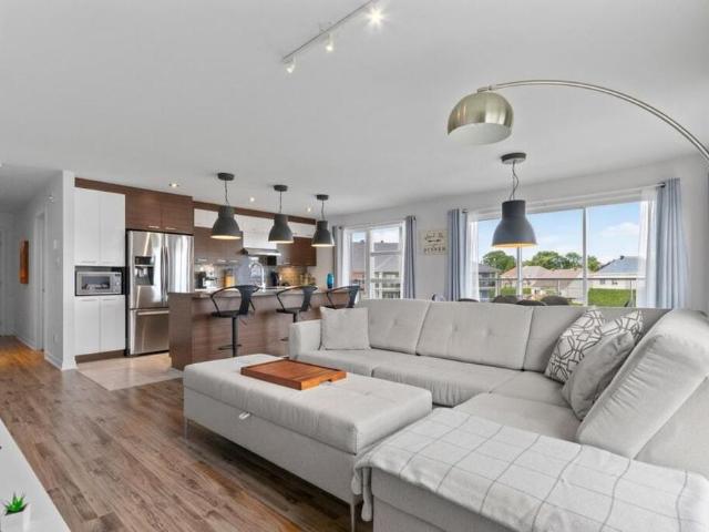 4 1/2 Condo Proximité REM Deux Montagnes