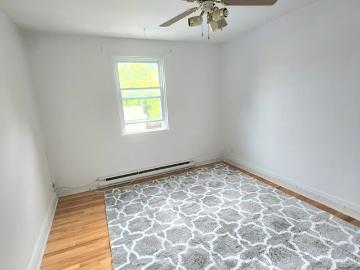 4 1/2 Duplex 2e étage+ él Montréal Nor